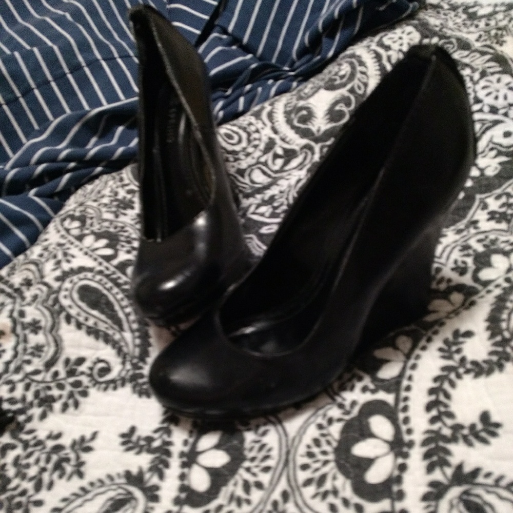 Call it Spring Black leather Wedges